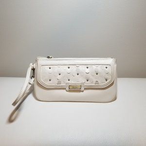Nine West wristlet - white daisys